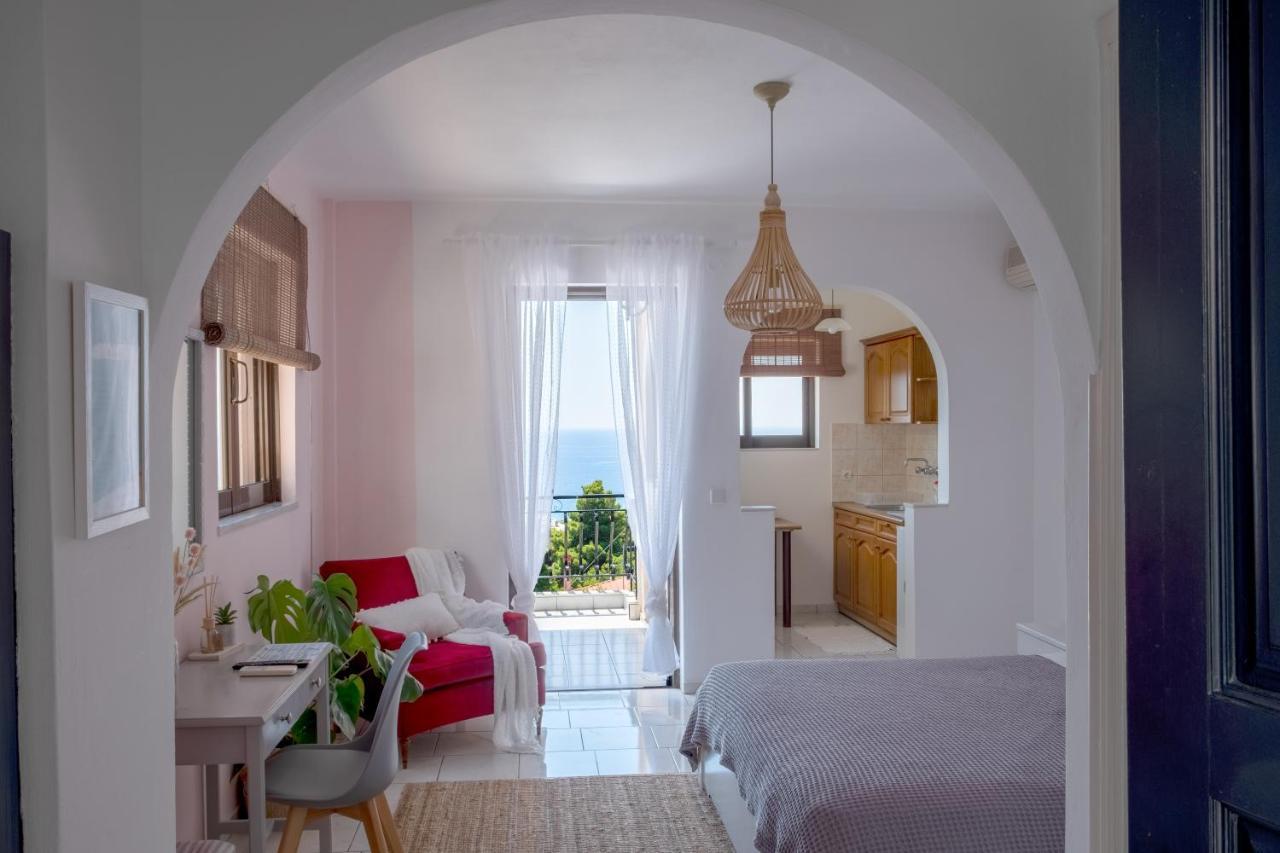 Pefkides Aegina Boutique Apartments Agía Marína Exterior foto