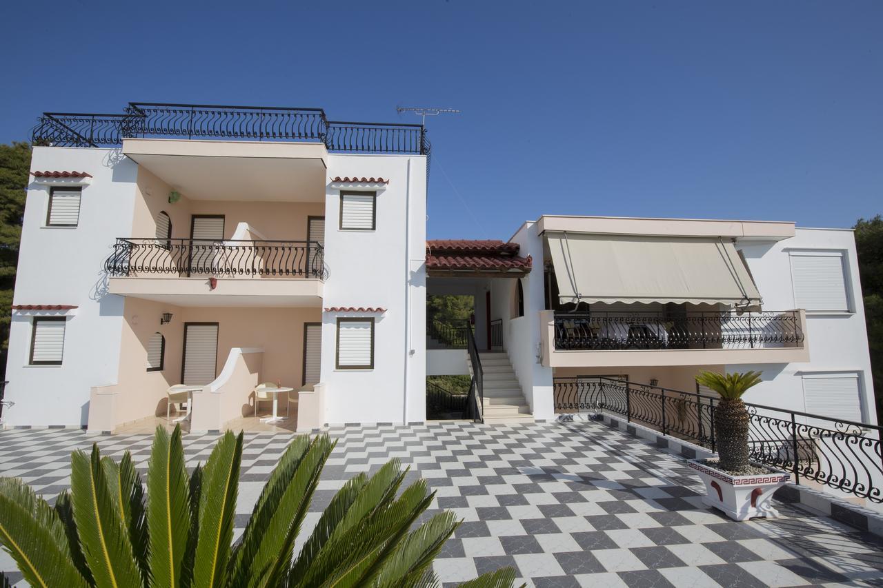 Pefkides Aegina Boutique Apartments Agía Marína Exterior foto